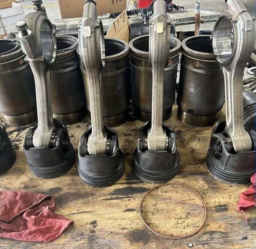 Diesel pistons and connecting rods
